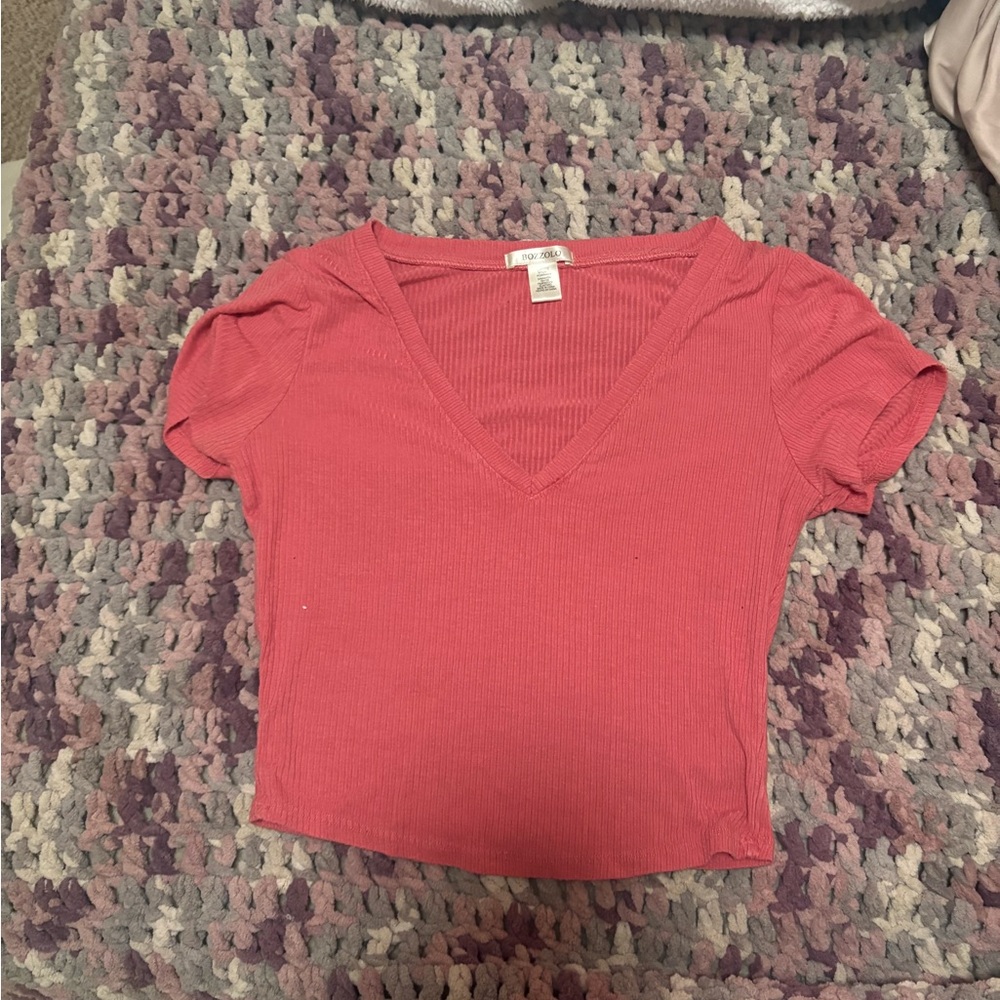 Coral V-Neck Ribbed Tee